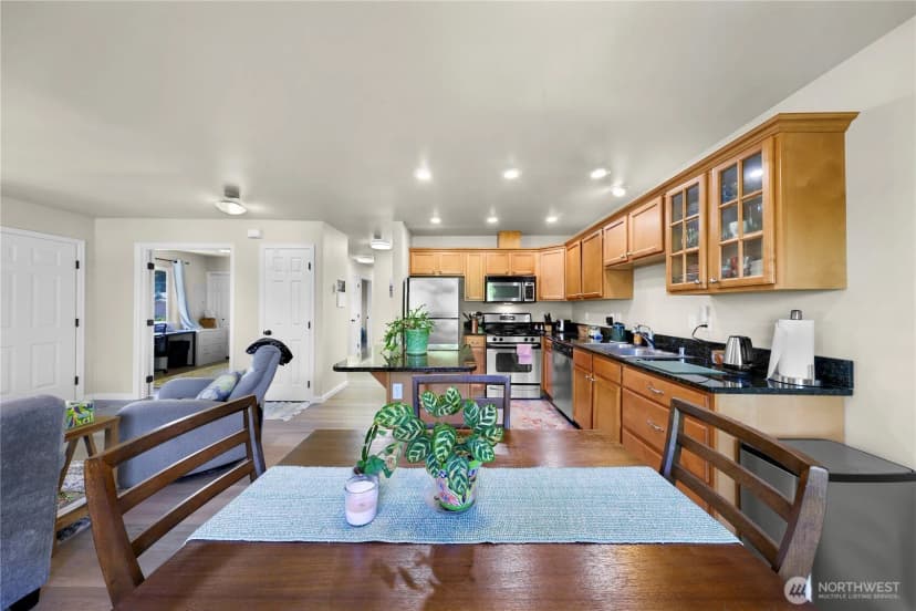 Property photo for 1389 Bayview Court #202, Blaine photo 16