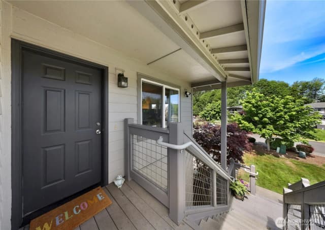 Property photo for 1389 Bayview Court #202, Blaine photo 2