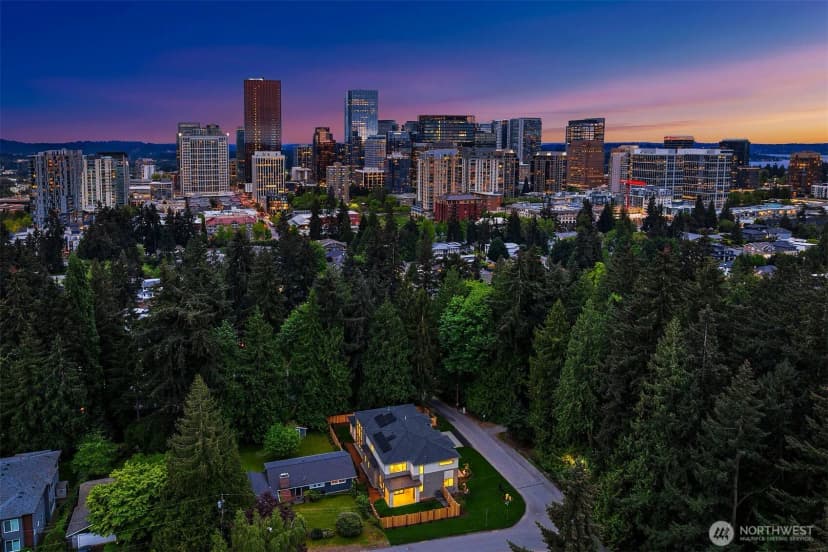 Property photo for 11005 Ne 15th Street, Bellevue photo 37