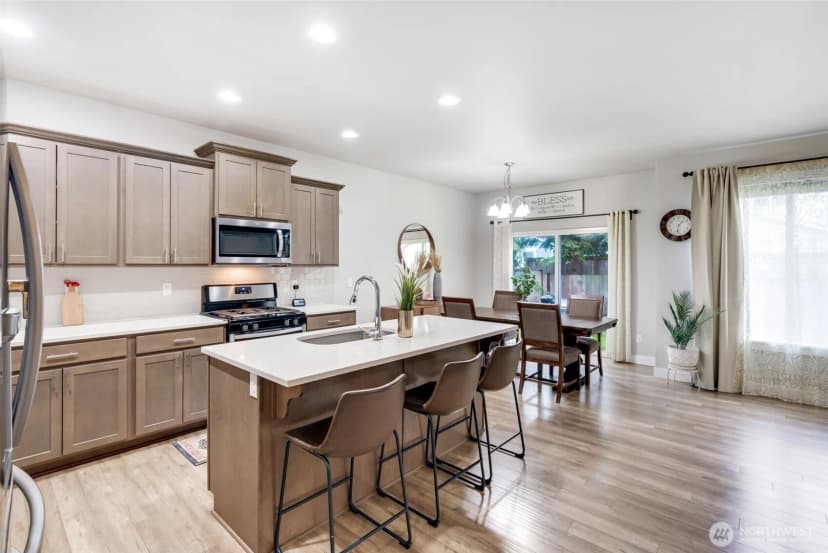 Property photo for 15415 Coles Court Se, Yelm photo 8
