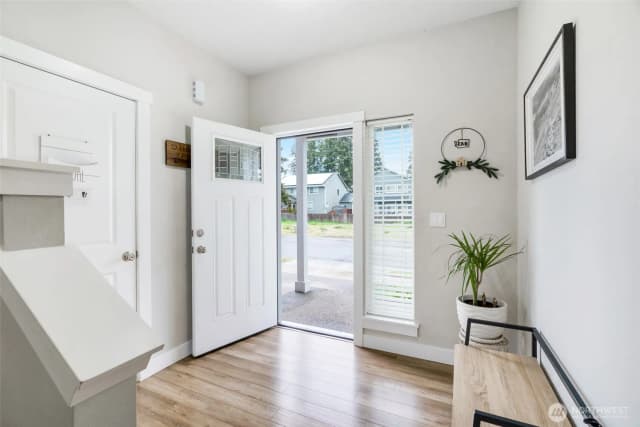 Property photo for 15415 Coles Court Se, Yelm photo 4