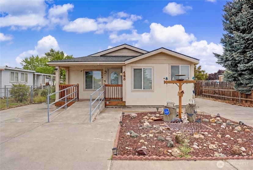 Property photo for 426 7th Ave Se, Ephrata