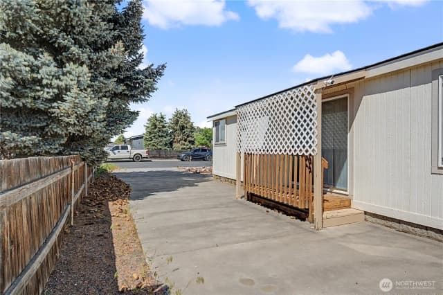 Property photo for 426 7th Ave Se, Ephrata photo 3