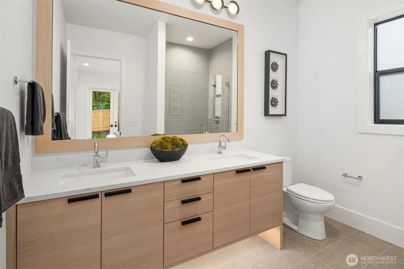 Property photo for 16026 Main Street, Bellevue photo 27