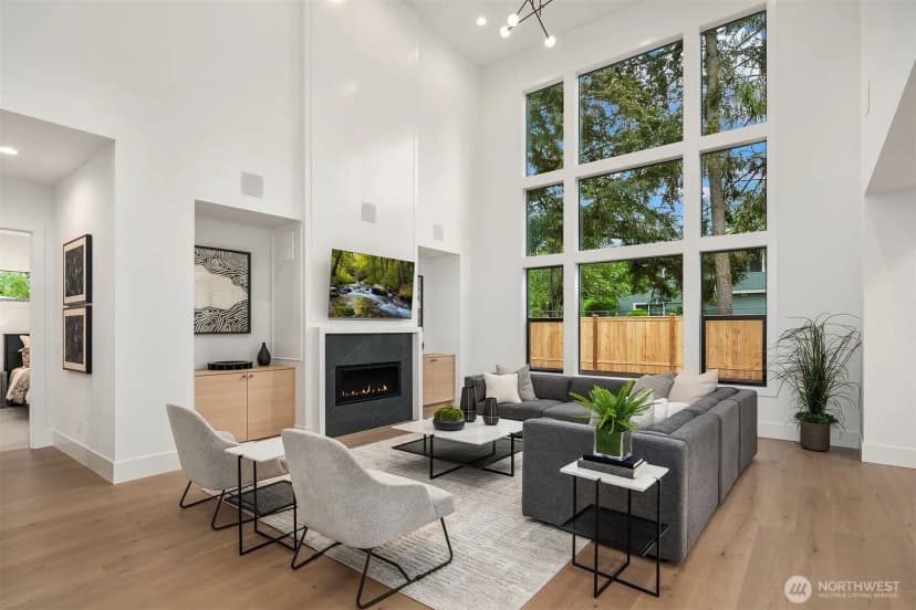 Property photo for 16026 Main Street, Bellevue photo 2