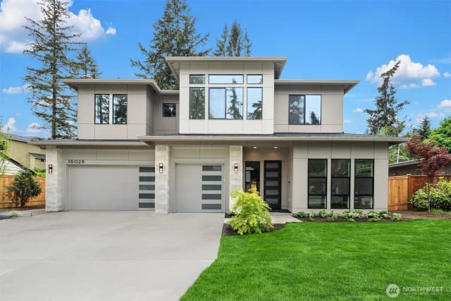 Property photo for 16026 Main Street, Bellevue