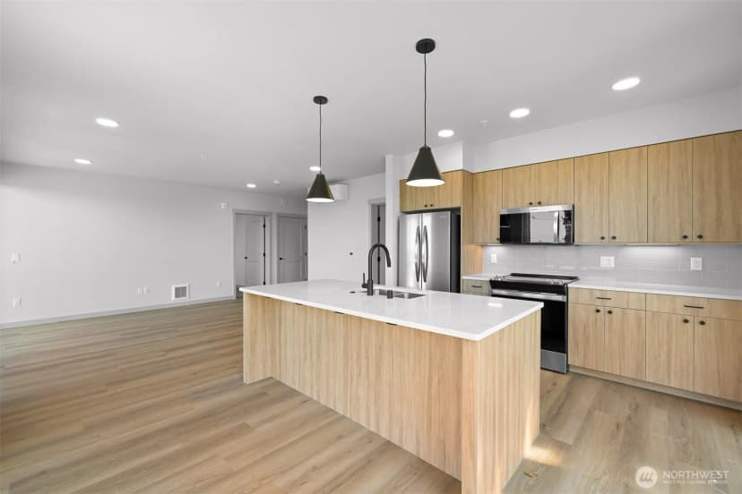Property photo for 820 N State Street #412, Bellingham photo 5