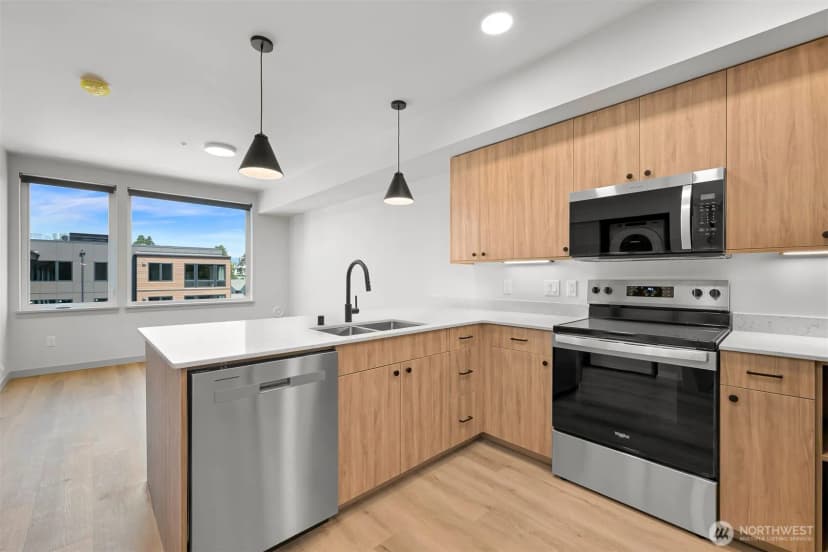 Property photo for 820 N State Street #507, Bellingham photo 3
