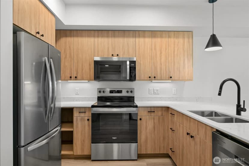 Property photo for 820 N State Street #608, Bellingham photo 6