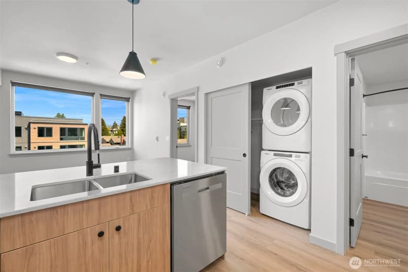 Property photo for 820 N State Street #608, Bellingham photo 3