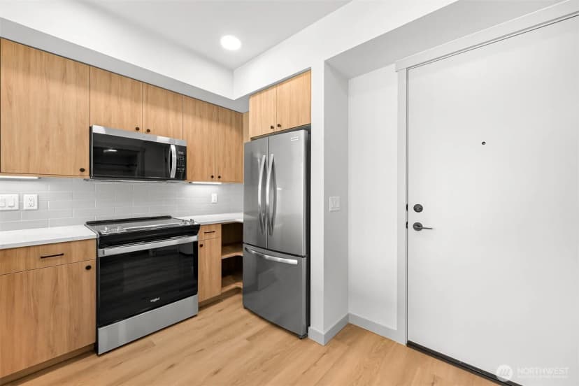 Property photo for 820 N State Street #611, Bellingham photo 10