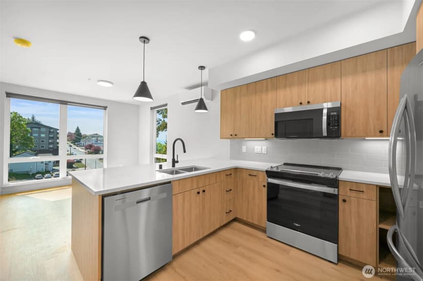 Property photo for 820 N State Street #611, Bellingham photo 7