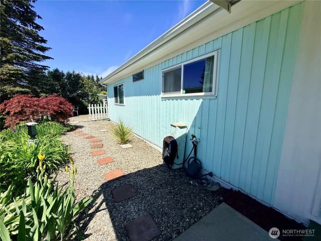 Property photo for 1410 Alonda Lane Ne, Olympia photo 3