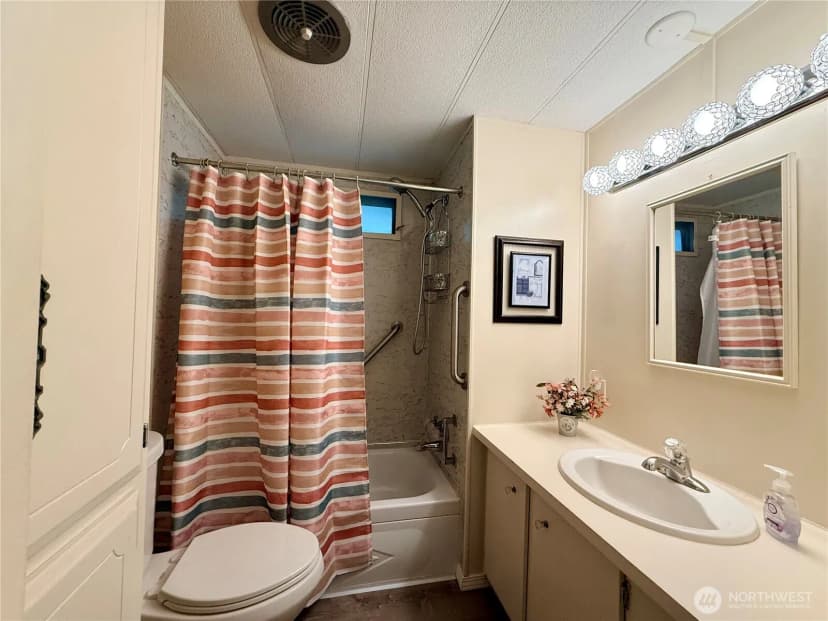 Property photo for 1410 Alonda Lane Ne, Olympia photo 11