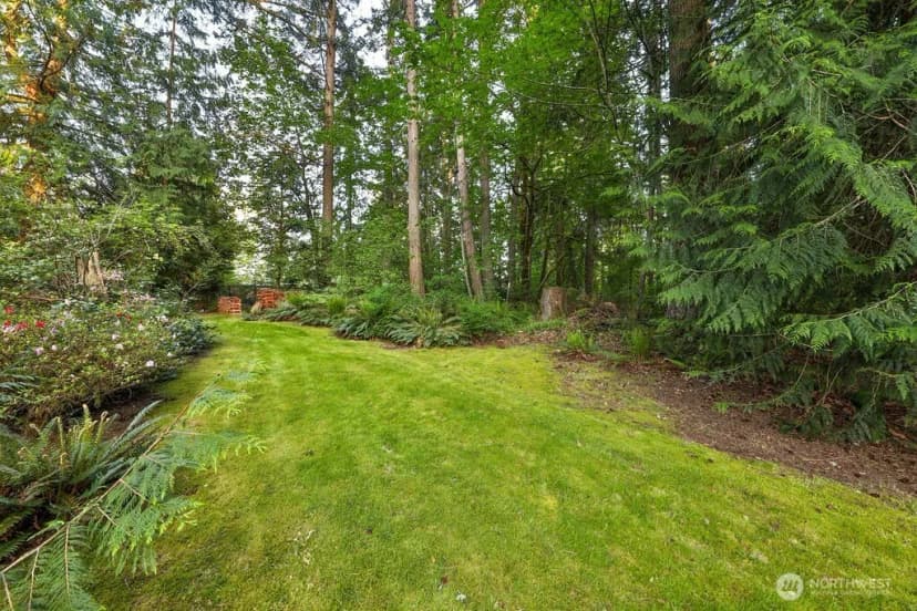 Property photo for 3733 221st Avenue Se, Sammamish photo 34