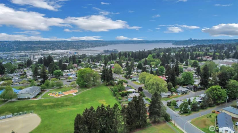 Property photo for 838 Harrington Avenue Ne, Renton photo 34