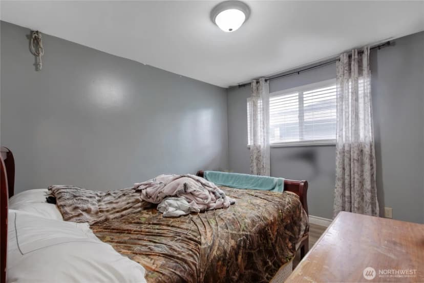 Property photo for 838 Harrington Avenue Ne, Renton photo 18