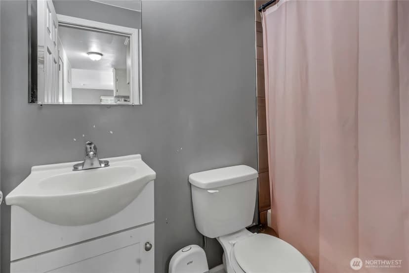 Property photo for 838 Harrington Avenue Ne, Renton photo 26