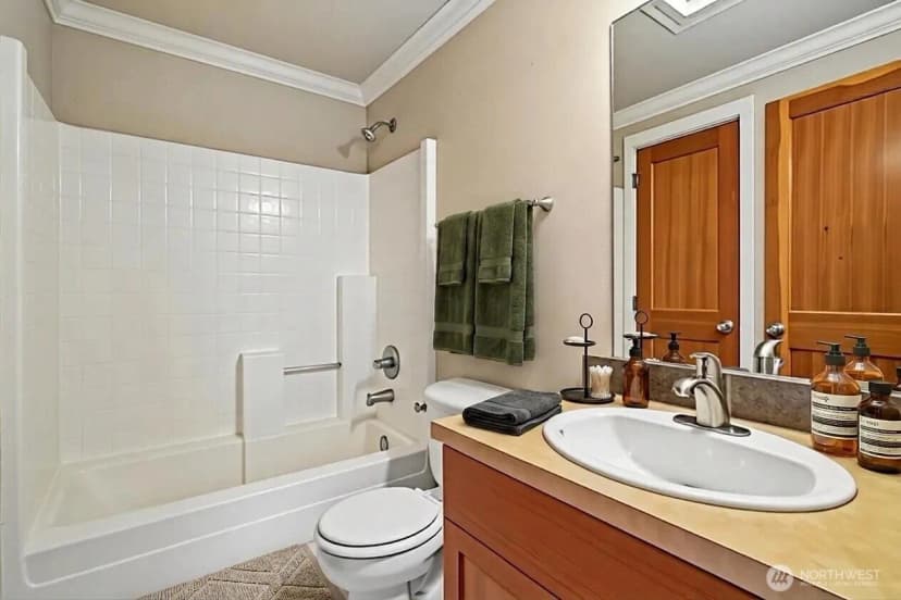 Property photo for 424 21st Avenue, Seattle photo 10
