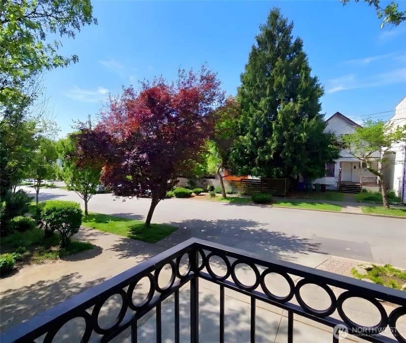 Property photo for 424 21st Avenue, Seattle photo 15