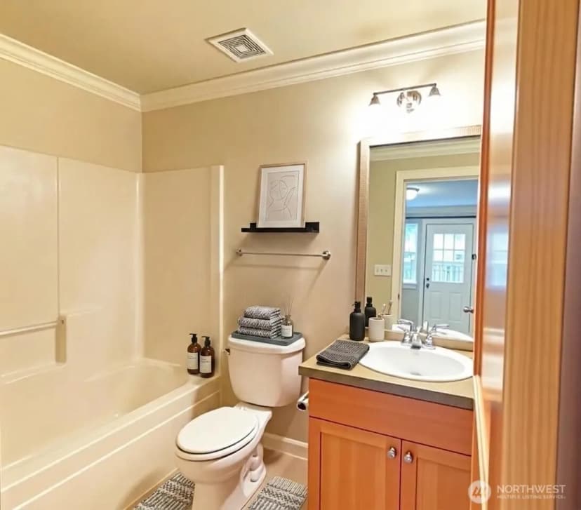Property photo for 424 21st Avenue, Seattle photo 12