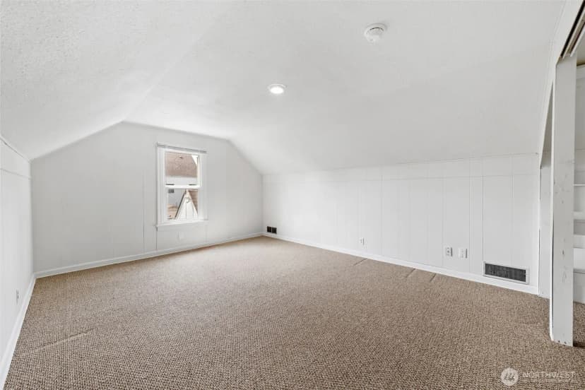 Property photo for 205 W Saar Street, Kent photo 23