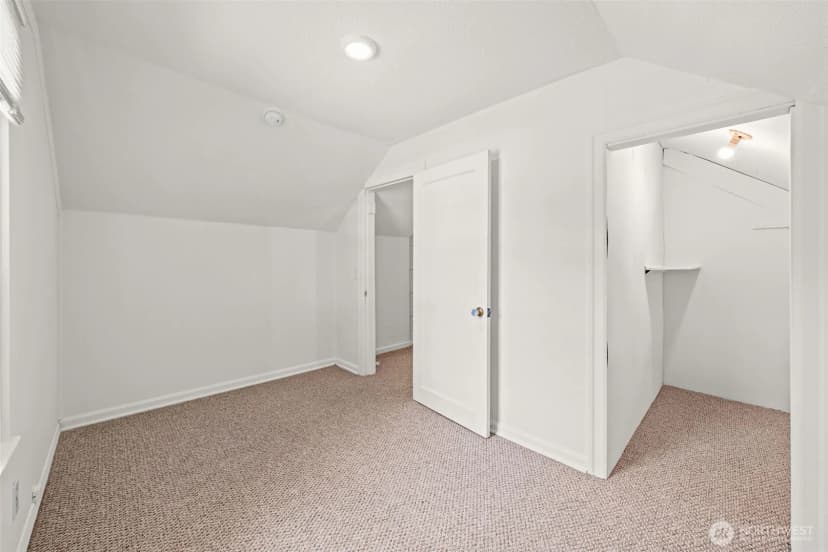 Property photo for 205 W Saar Street, Kent photo 22
