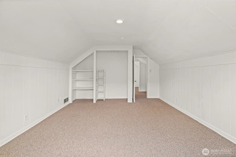 Property photo for 205 W Saar Street, Kent photo 25