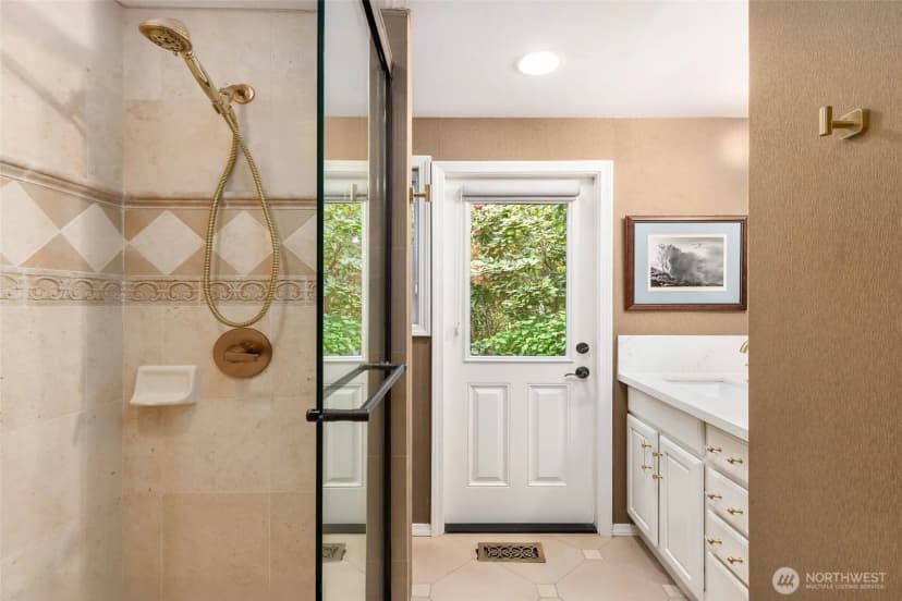 Property photo for 51 Glacier Key, Bellevue photo 22