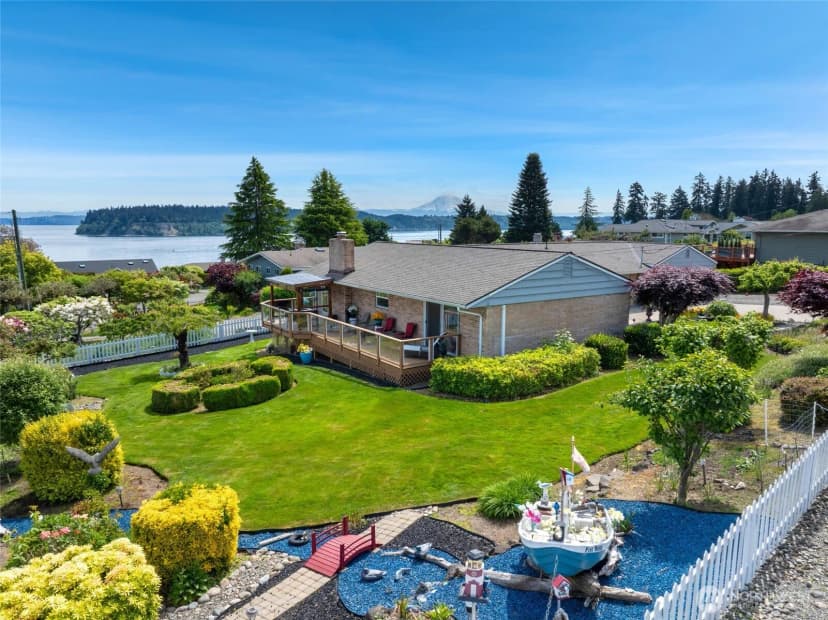 Property photo for 6917 Rainier Avenue, Gig Harbor photo 2