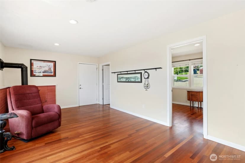 Property photo for 6917 Rainier Avenue, Gig Harbor photo 8