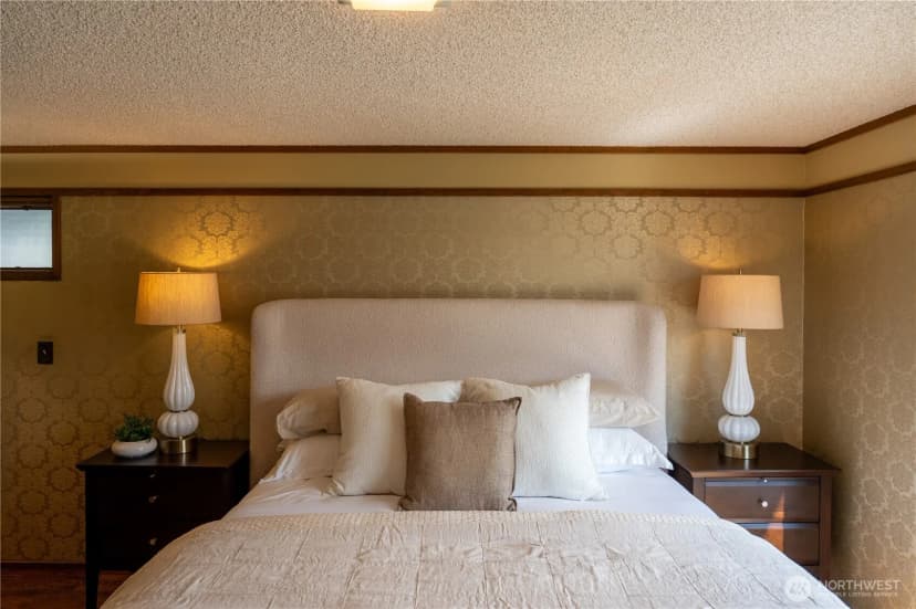 Property photo for 4033 52nd Place Sw, Seattle photo 17