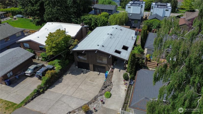 Property photo for 4033 52nd Place Sw, Seattle photo 36