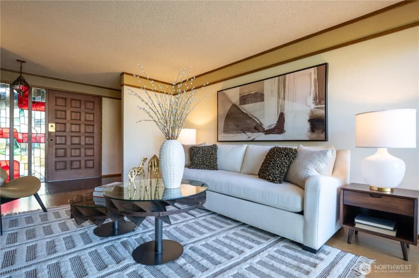 Property photo for 4033 52nd Place Sw, Seattle photo 6