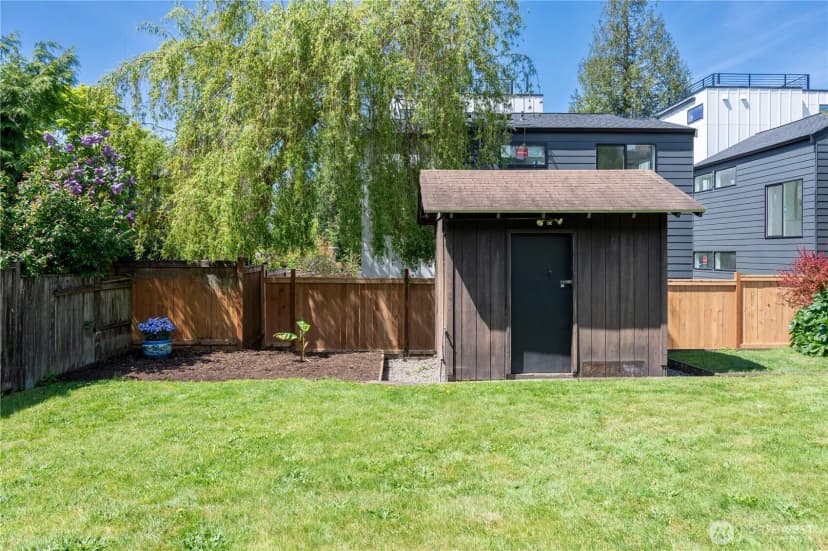 Property photo for 4033 52nd Place Sw, Seattle photo 34