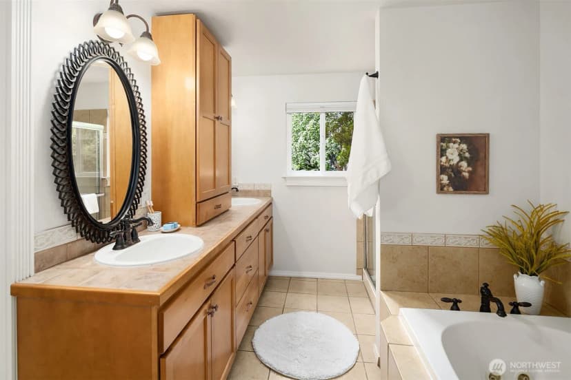 Property photo for 915 30th Avenue S, Seattle photo 21