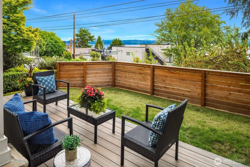 Property photo for 915 30th Avenue S, Seattle photo 8
