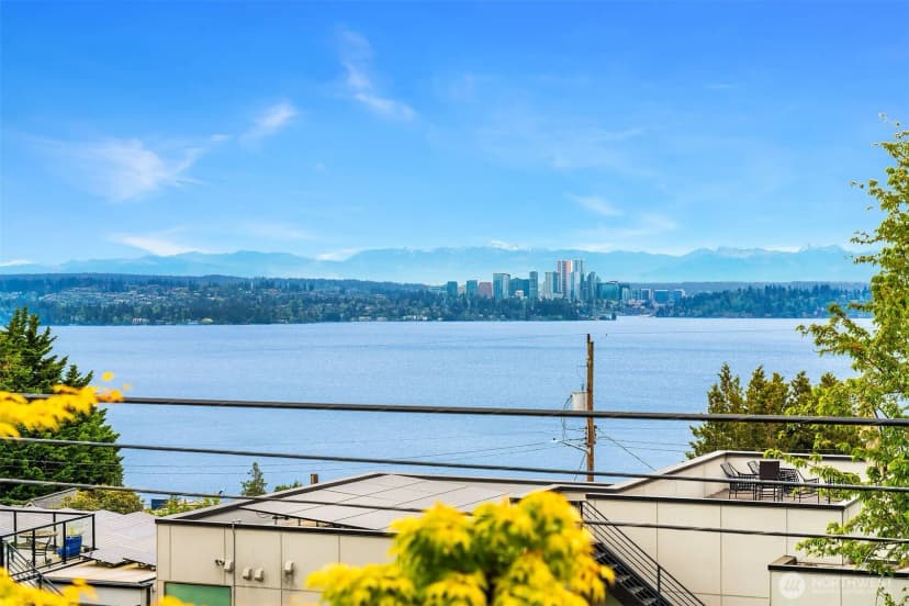 Property photo for 915 30th Avenue S, Seattle photo 20