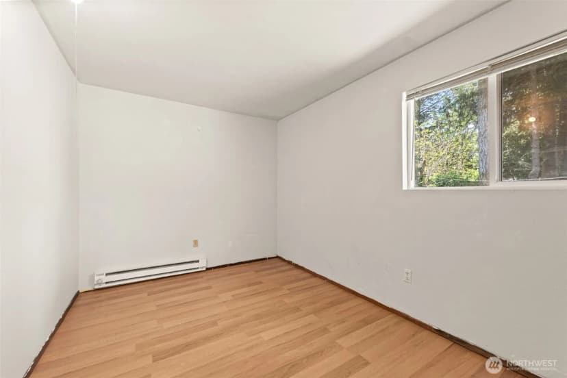 Property photo for 13721 37th Avenue Ne, Seattle photo 13