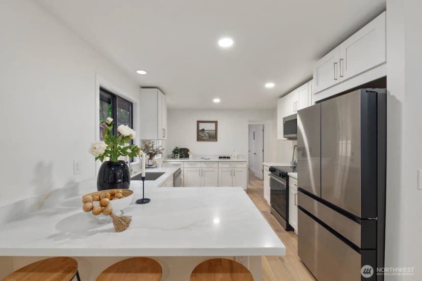 Property photo for 10012 8th Avenue Nw, Seattle photo 16