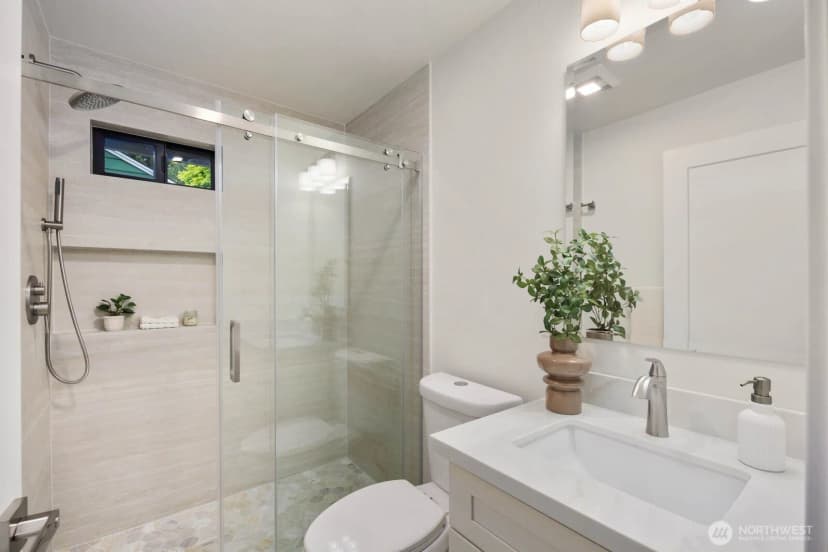 Property photo for 10012 8th Avenue Nw, Seattle photo 23