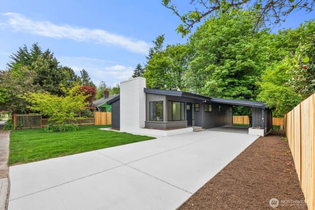 Property photo for 10012 8th Avenue Nw, Seattle photo 2