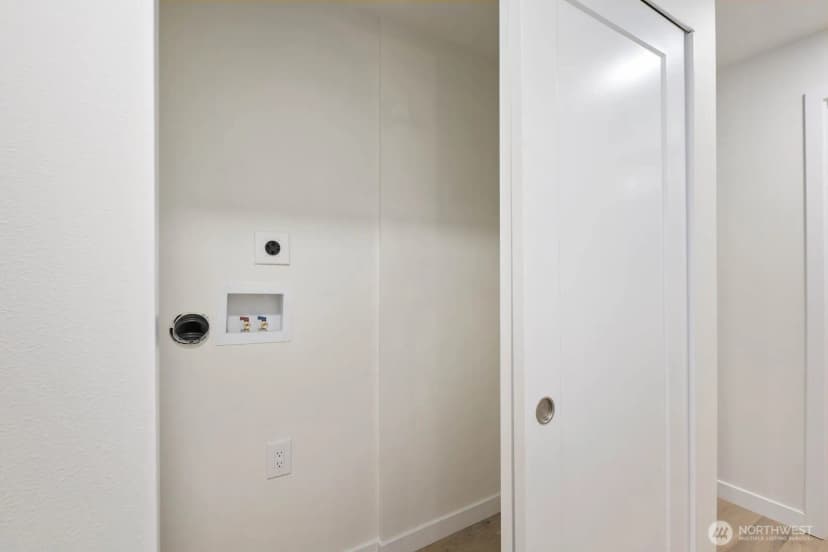 Property photo for 10012 8th Avenue Nw, Seattle photo 34
