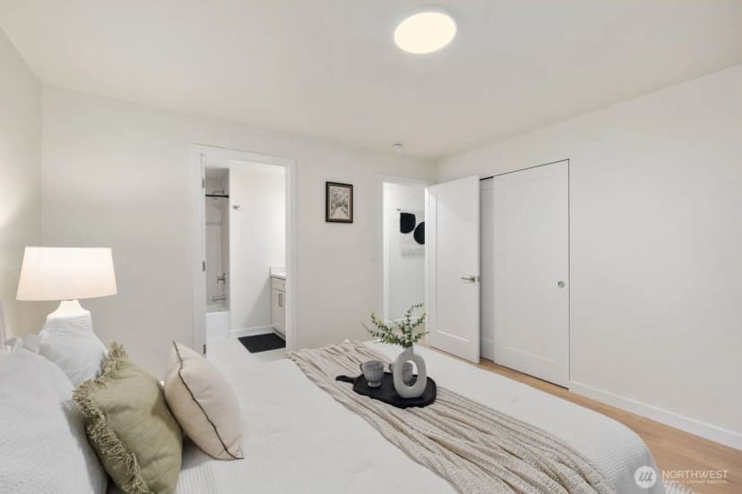 Property photo for 10012 8th Avenue Nw, Seattle photo 31