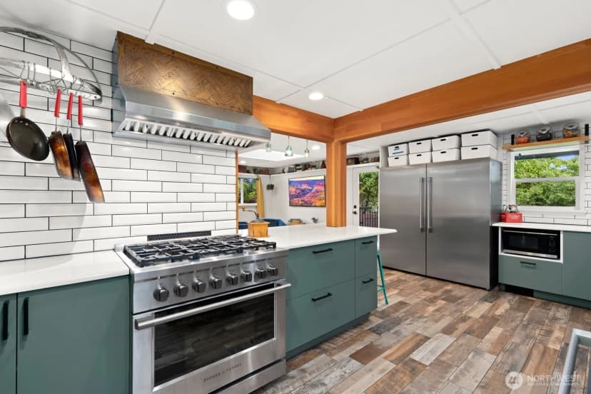 Property photo for 1022 Ne 188th Street, Shoreline photo 8
