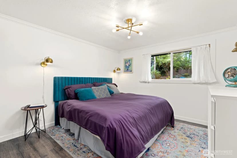 Property photo for 1022 Ne 188th Street, Shoreline photo 11