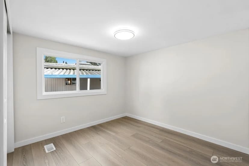 Property photo for 12200 Stone Avenue N #38, Seattle photo 11