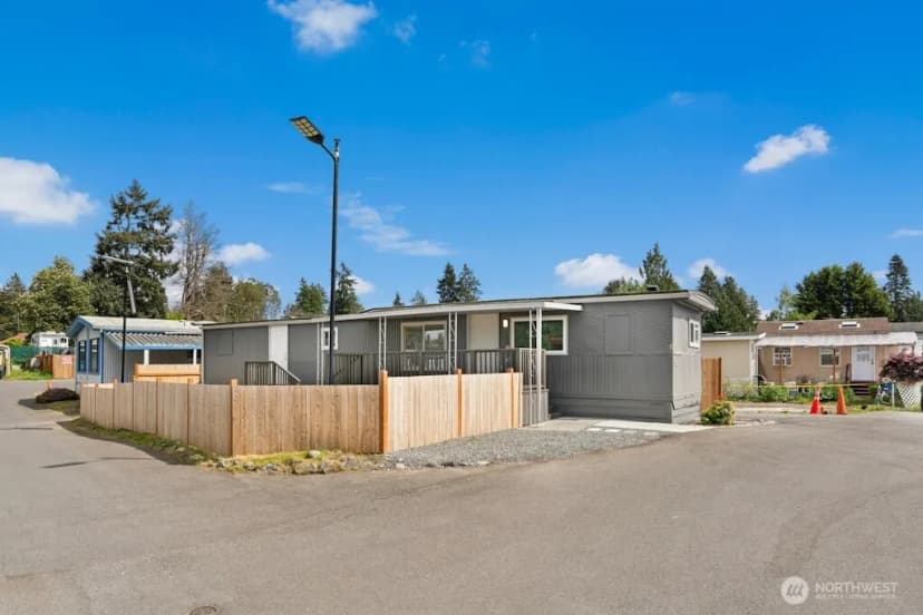 Property photo for 12200 Stone Avenue N #38, Seattle photo 19