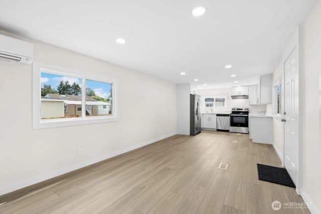 Property photo for 12200 Stone Avenue N #38, Seattle photo 3