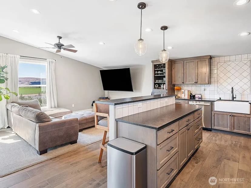 Property photo for 26235 Road U Sw, Mattawa photo 10